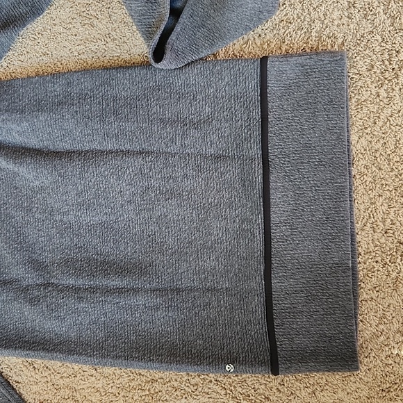 Lululemon on repeat dress. Heathered core dark grey. Size 4. - Picture 9 of 9